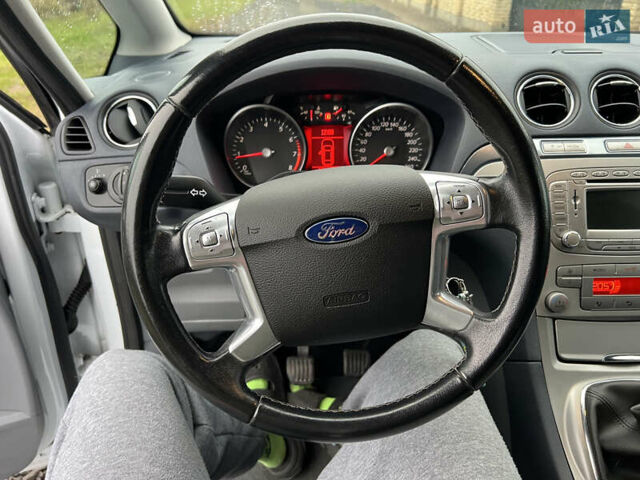 Білий Форд С-Макс, об'ємом двигуна 2 л та пробігом 180 тис. км за 6450 $, фото 19 на Automoto.ua