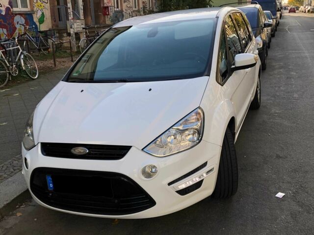 Белый Форд С-Макс, объемом двигателя 2 л и пробегом 275 тыс. км за 11109 $, фото 3 на Automoto.ua