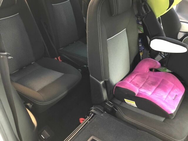 Белый Форд С-Макс, объемом двигателя 2 л и пробегом 275 тыс. км за 11109 $, фото 20 на Automoto.ua