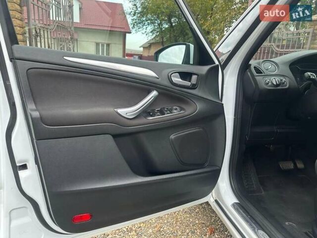 Белый Форд С-Макс, объемом двигателя 2 л и пробегом 273 тыс. км за 9650 $, фото 33 на Automoto.ua