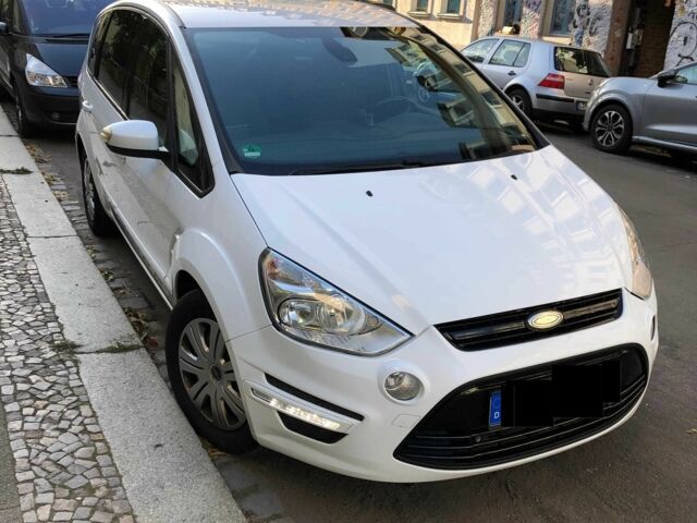 Белый Форд С-Макс, объемом двигателя 2 л и пробегом 275 тыс. км за 11109 $, фото 1 на Automoto.ua