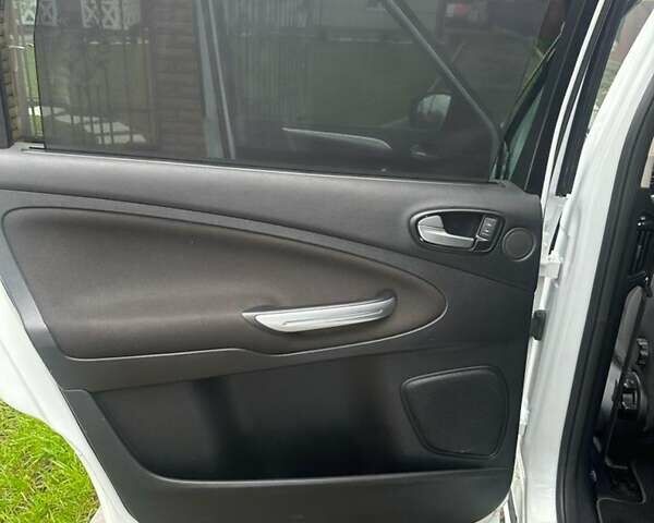 Белый Форд С-Макс, объемом двигателя 2 л и пробегом 273 тыс. км за 9650 $, фото 31 на Automoto.ua