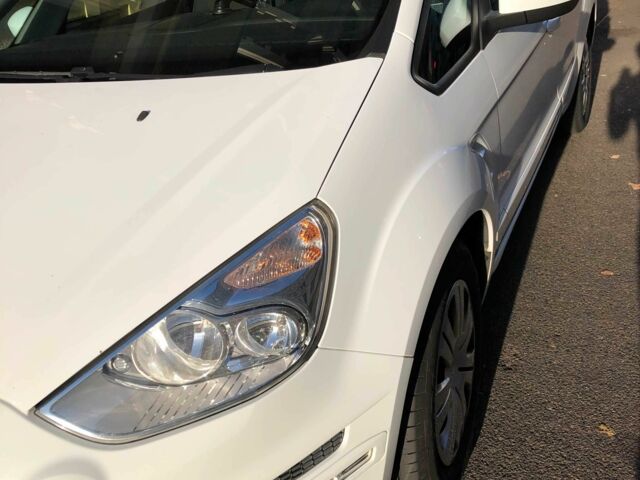 Белый Форд С-Макс, объемом двигателя 2 л и пробегом 275 тыс. км за 11109 $, фото 6 на Automoto.ua