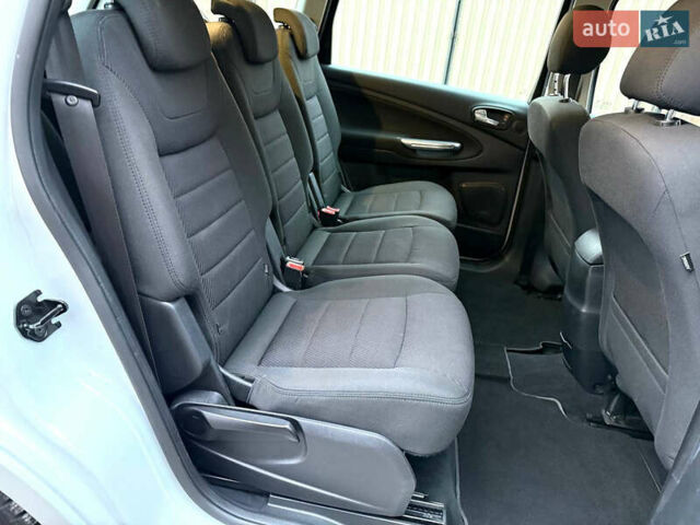 Белый Форд С-Макс, объемом двигателя 2 л и пробегом 176 тыс. км за 10392 $, фото 74 на Automoto.ua