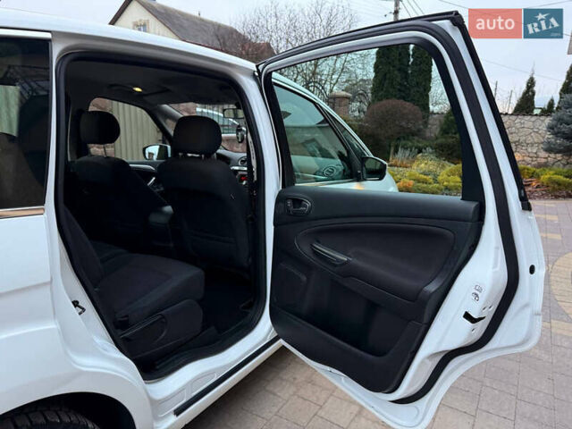 Белый Форд С-Макс, объемом двигателя 2 л и пробегом 176 тыс. км за 10392 $, фото 92 на Automoto.ua