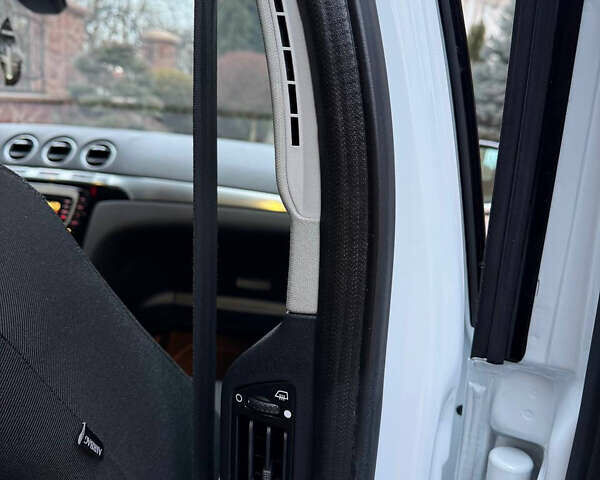 Белый Форд С-Макс, объемом двигателя 2 л и пробегом 176 тыс. км за 10392 $, фото 72 на Automoto.ua