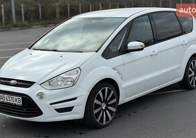 Белый Форд С-Макс, объемом двигателя 2 л и пробегом 200 тыс. км за 10500 $, фото 2 на Automoto.ua