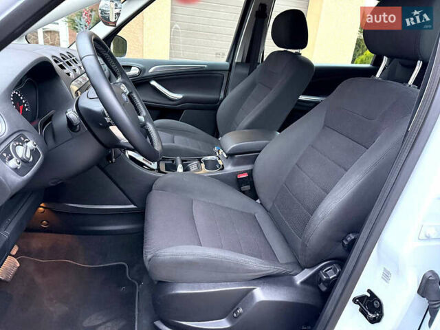 Белый Форд С-Макс, объемом двигателя 2 л и пробегом 176 тыс. км за 10392 $, фото 33 на Automoto.ua