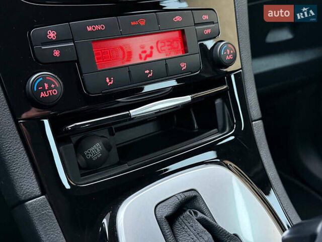 Белый Форд С-Макс, объемом двигателя 2 л и пробегом 176 тыс. км за 10392 $, фото 54 на Automoto.ua