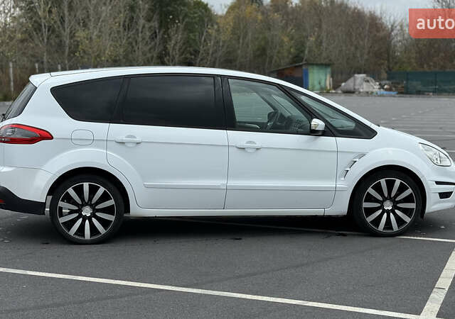 Белый Форд С-Макс, объемом двигателя 2 л и пробегом 200 тыс. км за 10500 $, фото 9 на Automoto.ua