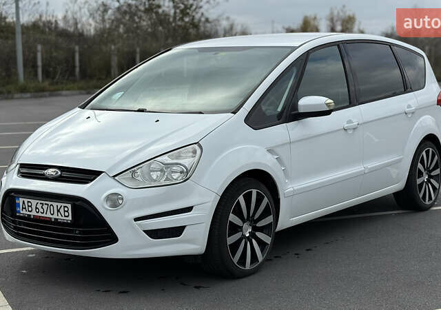 Белый Форд С-Макс, объемом двигателя 2 л и пробегом 200 тыс. км за 10500 $, фото 1 на Automoto.ua