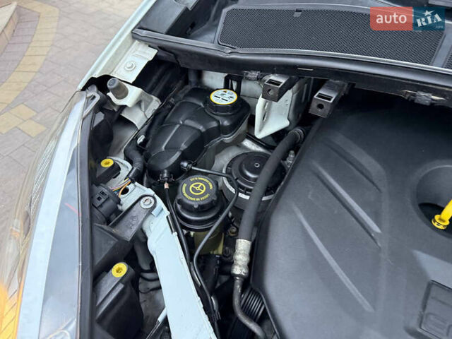 Белый Форд С-Макс, объемом двигателя 2 л и пробегом 176 тыс. км за 10392 $, фото 88 на Automoto.ua