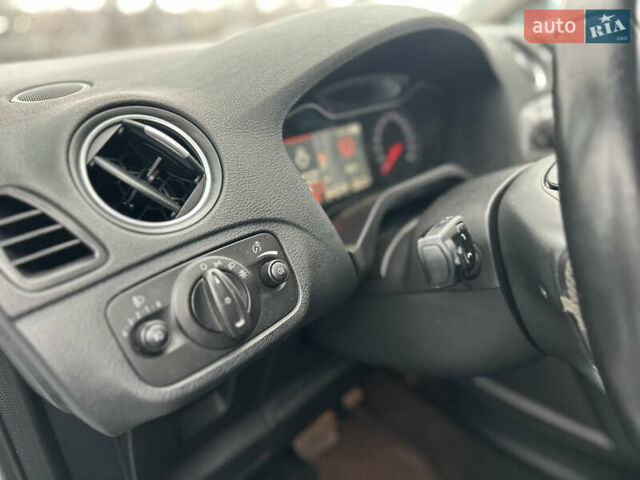 Білий Форд С-Макс, об'ємом двигуна 2 л та пробігом 198 тис. км за 10200 $, фото 31 на Automoto.ua