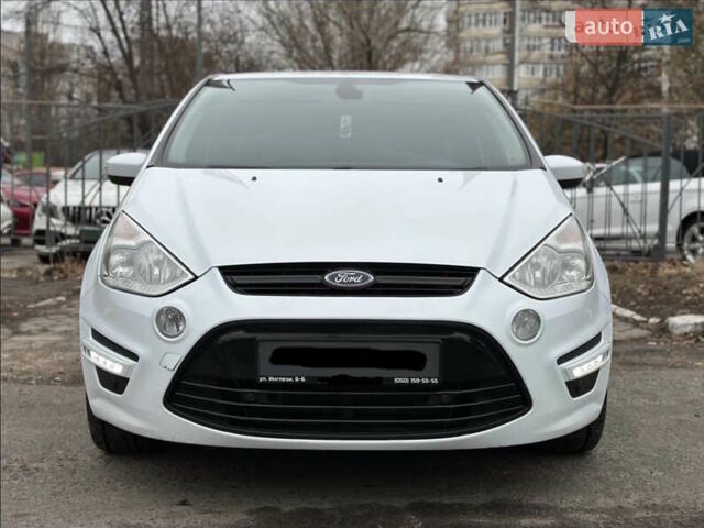 Білий Форд С-Макс, об'ємом двигуна 2 л та пробігом 252 тис. км за 9800 $, фото 6 на Automoto.ua