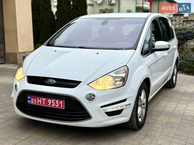 Белый Форд С-Макс, объемом двигателя 2 л и пробегом 176 тыс. км за 10346 $, фото 4 на Automoto.ua