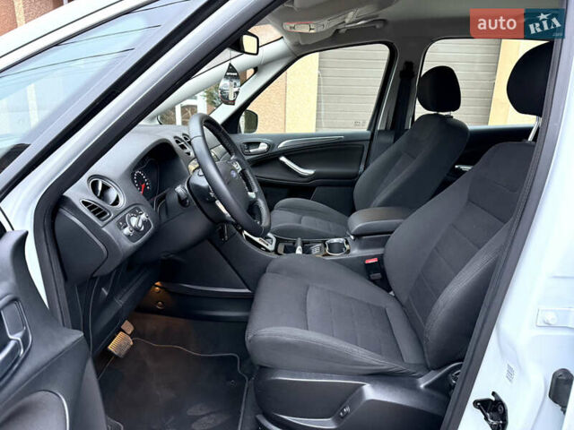 Белый Форд С-Макс, объемом двигателя 2 л и пробегом 176 тыс. км за 10346 $, фото 32 на Automoto.ua