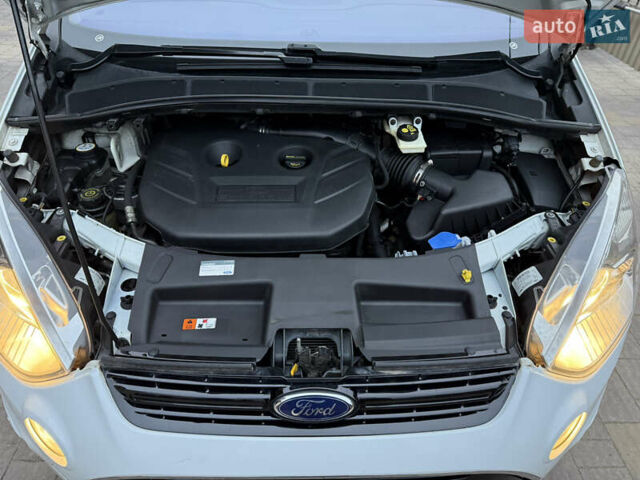 Белый Форд С-Макс, объемом двигателя 2 л и пробегом 176 тыс. км за 10346 $, фото 86 на Automoto.ua