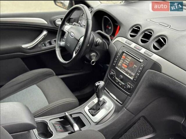 Білий Форд С-Макс, об'ємом двигуна 2 л та пробігом 252 тис. км за 9800 $, фото 12 на Automoto.ua