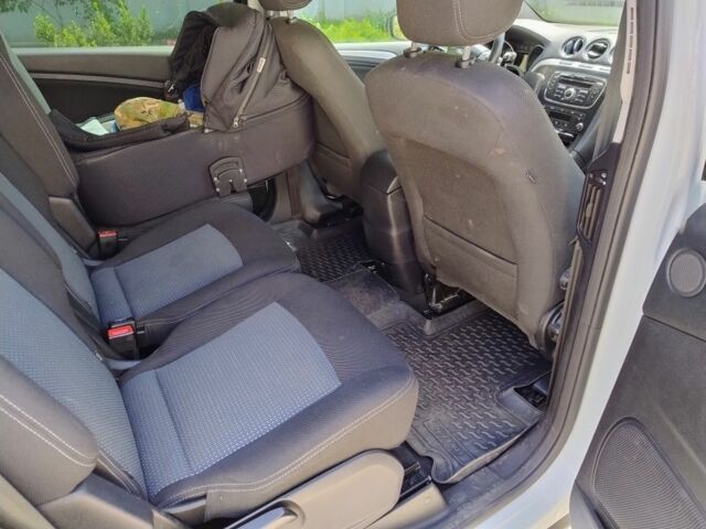 Білий Форд С-Макс, об'ємом двигуна 2 л та пробігом 165 тис. км за 9900 $, фото 5 на Automoto.ua