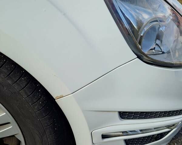 Белый Форд С-Макс, объемом двигателя 2 л и пробегом 232 тыс. км за 9900 $, фото 6 на Automoto.ua