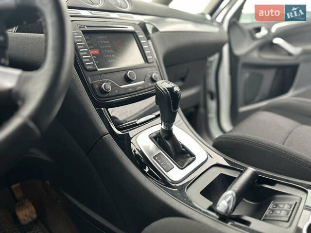 Білий Форд С-Макс, об'ємом двигуна 2 л та пробігом 198 тис. км за 10200 $, фото 33 на Automoto.ua