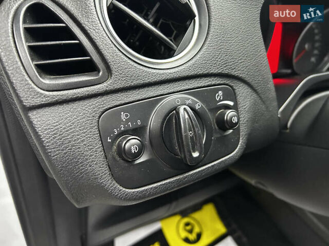 Белый Форд С-Макс, объемом двигателя 2 л и пробегом 204 тыс. км за 9300 $, фото 10 на Automoto.ua