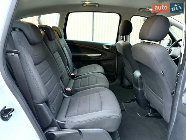 Белый Форд С-Макс, объемом двигателя 2 л и пробегом 176 тыс. км за 10346 $, фото 73 на Automoto.ua