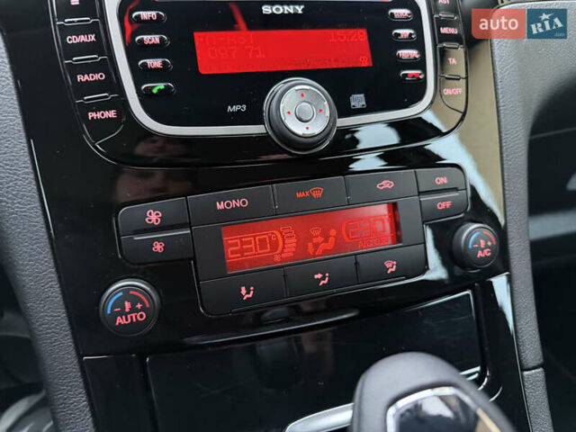 Белый Форд С-Макс, объемом двигателя 2 л и пробегом 176 тыс. км за 10346 $, фото 50 на Automoto.ua