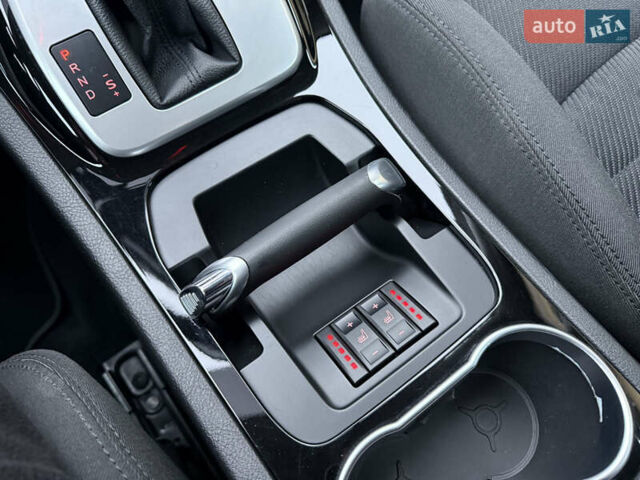 Белый Форд С-Макс, объемом двигателя 2 л и пробегом 176 тыс. км за 10346 $, фото 52 на Automoto.ua