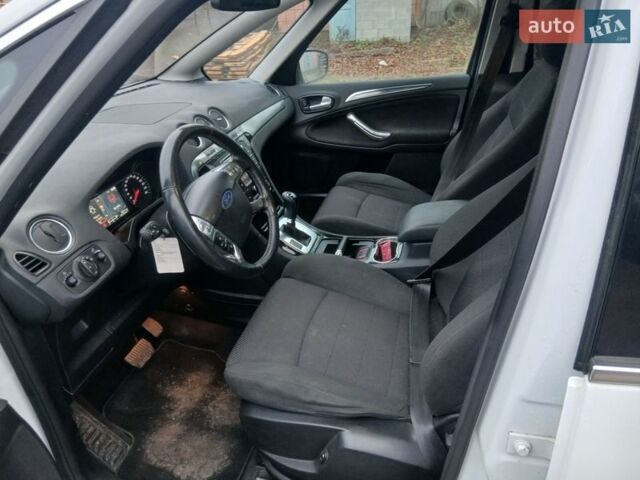 Белый Форд С-Макс, объемом двигателя 2 л и пробегом 262 тыс. км за 9500 $, фото 11 на Automoto.ua