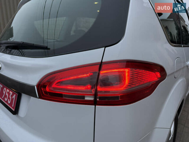 Белый Форд С-Макс, объемом двигателя 2 л и пробегом 176 тыс. км за 10346 $, фото 63 на Automoto.ua