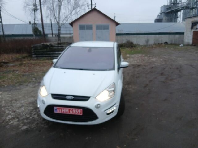 Белый Форд С-Макс, объемом двигателя 2 л и пробегом 261 тыс. км за 9300 $, фото 1 на Automoto.ua
