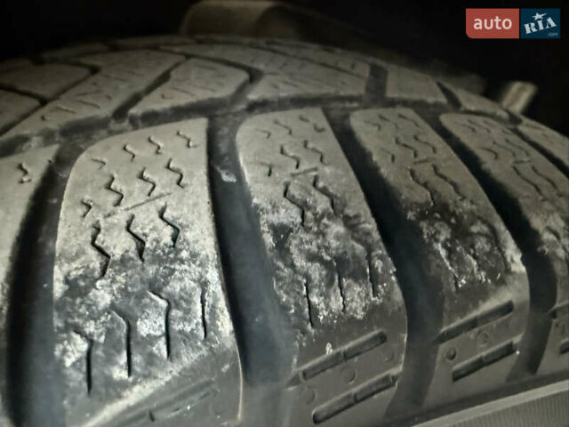 Белый Форд С-Макс, объемом двигателя 2 л и пробегом 176 тыс. км за 10346 $, фото 90 на Automoto.ua