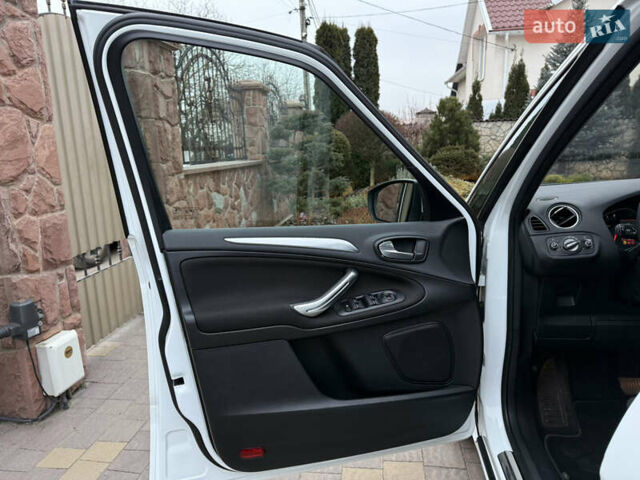 Білий Форд С-Макс, об'ємом двигуна 2 л та пробігом 176 тис. км за 10378 $, фото 29 на Automoto.ua