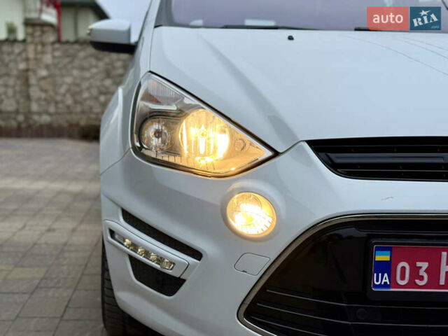 Белый Форд С-Макс, объемом двигателя 2 л и пробегом 176 тыс. км за 10346 $, фото 22 на Automoto.ua