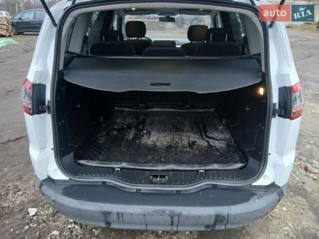 Белый Форд С-Макс, объемом двигателя 2 л и пробегом 262 тыс. км за 9500 $, фото 8 на Automoto.ua