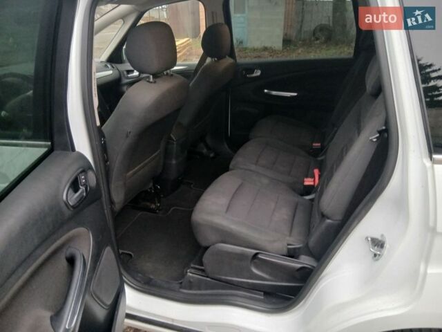 Белый Форд С-Макс, объемом двигателя 2 л и пробегом 262 тыс. км за 9500 $, фото 10 на Automoto.ua