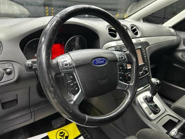 Белый Форд С-Макс, объемом двигателя 2 л и пробегом 204 тыс. км за 9300 $, фото 11 на Automoto.ua