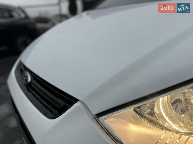 Білий Форд С-Макс, об'ємом двигуна 2 л та пробігом 198 тис. км за 10200 $, фото 12 на Automoto.ua