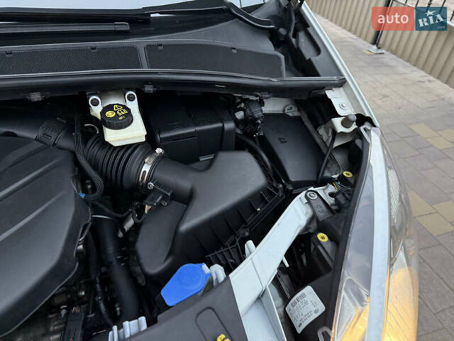 Белый Форд С-Макс, объемом двигателя 2 л и пробегом 176 тыс. км за 10346 $, фото 87 на Automoto.ua