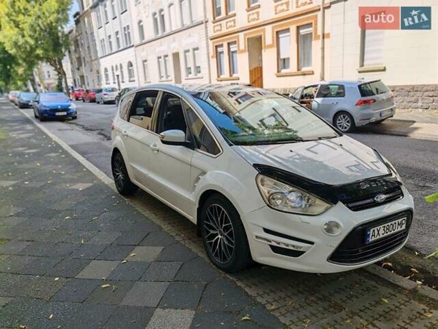 Белый Форд С-Макс, объемом двигателя 2 л и пробегом 247 тыс. км за 10522 $, фото 4 на Automoto.ua