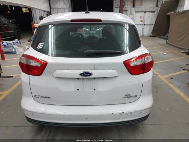 Белый Форд С-Макс, объемом двигателя 2 л и пробегом 205 тыс. км за 8999 $, фото 8 на Automoto.ua