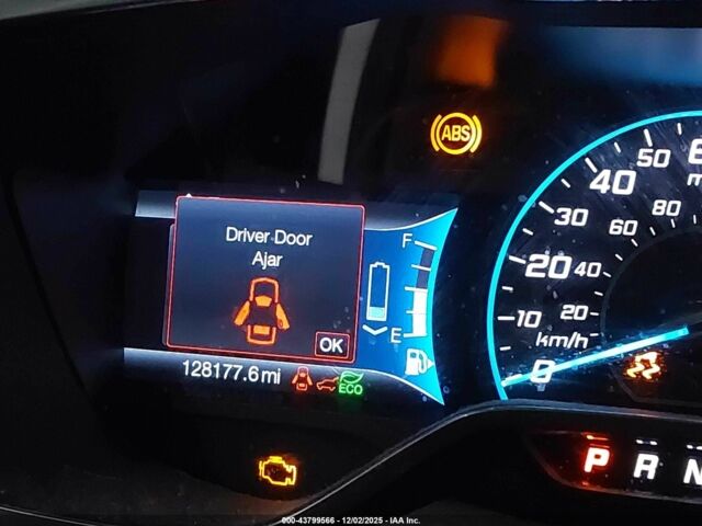 Белый Форд С-Макс, объемом двигателя 2 л и пробегом 205 тыс. км за 8999 $, фото 11 на Automoto.ua