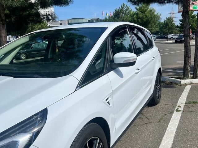 Белый Форд С-Макс, объемом двигателя 2 л и пробегом 247 тыс. км за 13500 $, фото 3 на Automoto.ua