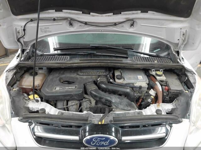 Белый Форд С-Макс, объемом двигателя 2 л и пробегом 205 тыс. км за 8999 $, фото 12 на Automoto.ua