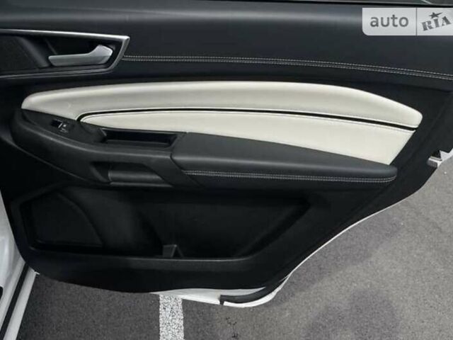 Белый Форд С-Макс, объемом двигателя 2 л и пробегом 229 тыс. км за 17654 $, фото 58 на Automoto.ua