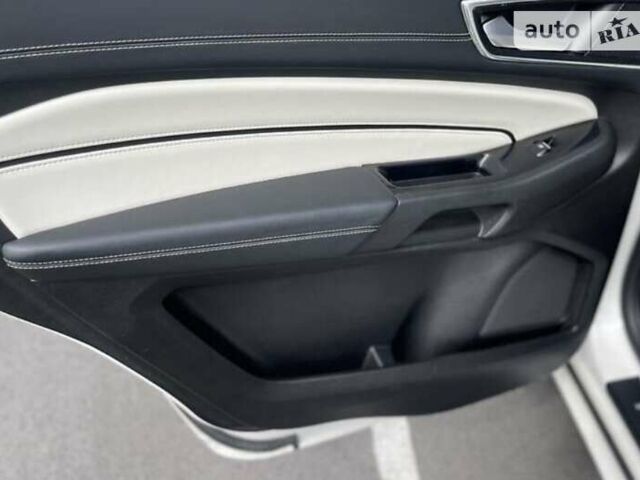 Белый Форд С-Макс, объемом двигателя 2 л и пробегом 229 тыс. км за 17654 $, фото 54 на Automoto.ua