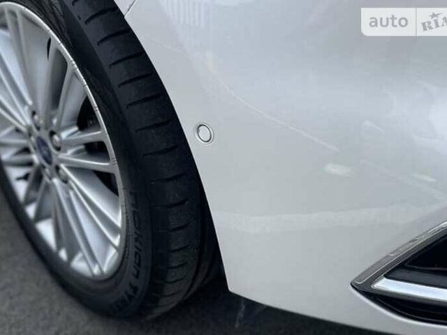 Белый Форд С-Макс, объемом двигателя 2 л и пробегом 229 тыс. км за 17654 $, фото 25 на Automoto.ua