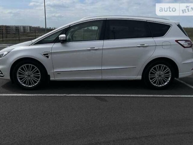 Белый Форд С-Макс, объемом двигателя 2 л и пробегом 229 тыс. км за 17654 $, фото 6 на Automoto.ua