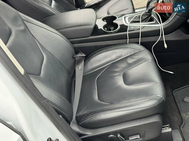 Форд С-Макс 2018 в Ровно на Automoto.ua Белый Форд С-Макс, объемом двигателя 2 л и пробегом 235 тыс. км за 19800 $, фото 8 на Automoto.ua